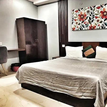 Aditya Inn Delhi Airport